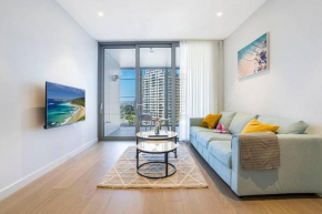 CBD Luxury 1BR Harbour Views & Premier Facilities, Sydney